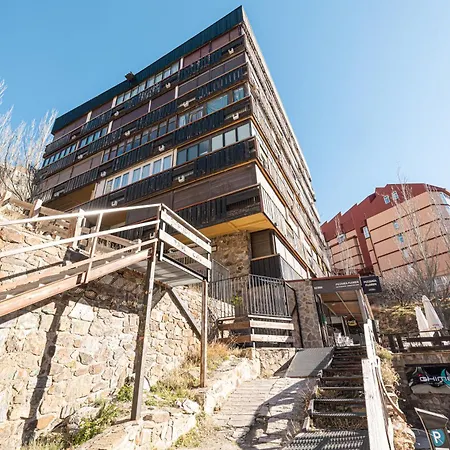 Holidays. Rosebud. 3 & Parking. 8 Personas Apartment Sierra Nevada