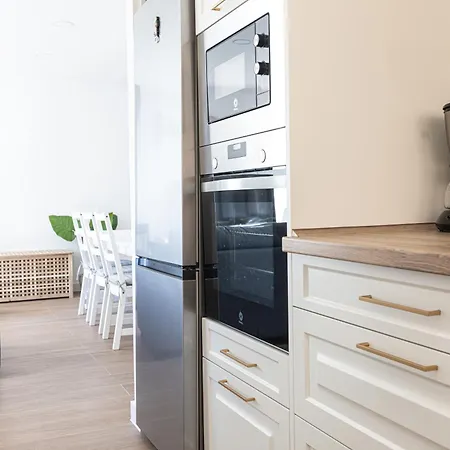 Holidays. Rosebud. 3 & Parking. 8 Personas Apartment Sierra Nevada